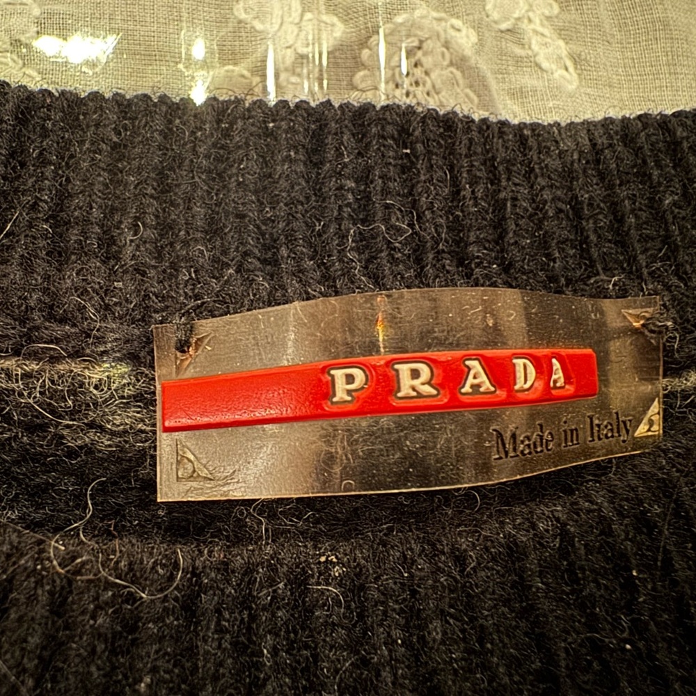❤️ PRADA Black, White and Shaded Grey Women’s Sweater. Size: 40 - Picture 4 of 16